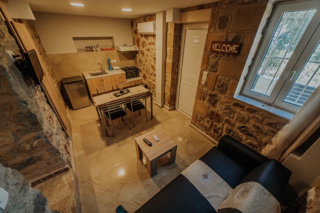 Eleutheria Каламата Екстериор снимка